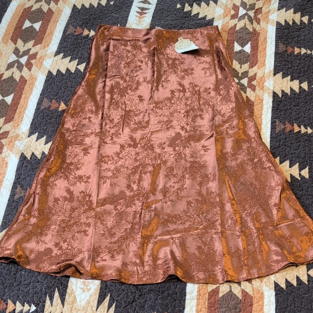 Elegant Floral Brown Skirt